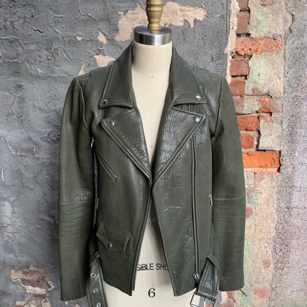 VEDA JAYNE CLASSIC LEATHER MOTO JACKET SIZE SMALL